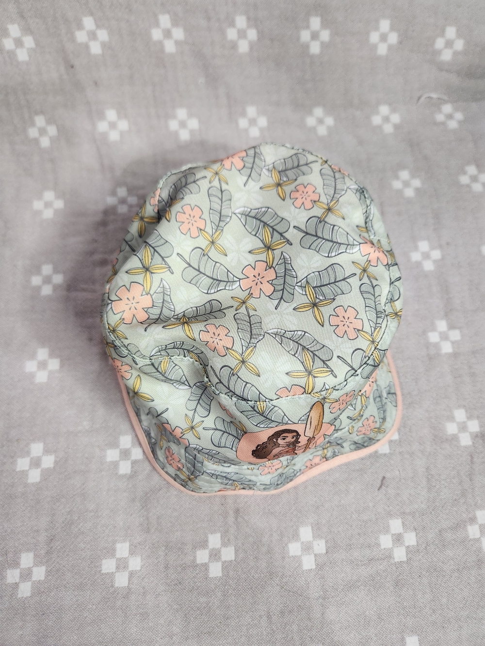Disney Brand Moana Toddler Girls Reversible Pink Bucket Style Swim Hat toddler - Picture 2 of 6